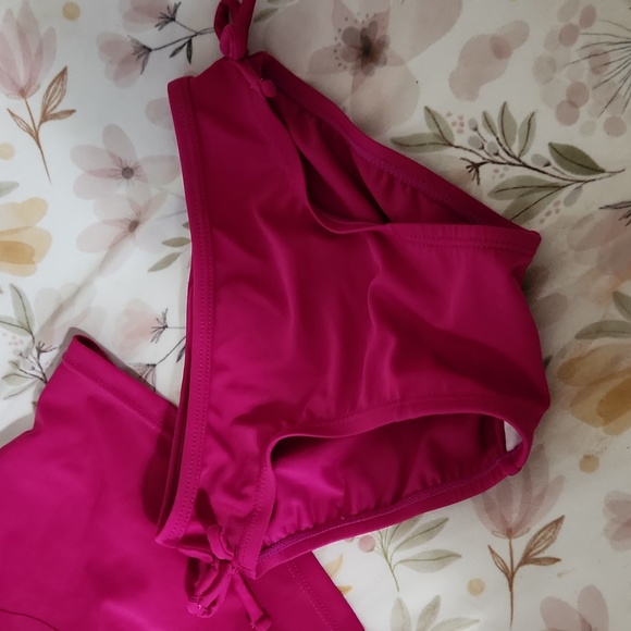 Old Navy Tankini ❤️ Bundle and Save - Picture 3 of 4